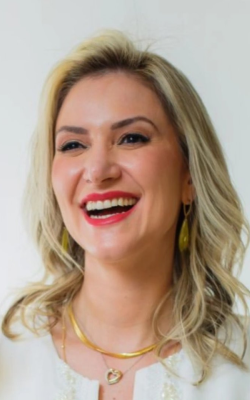 Dra. Renata Guelli